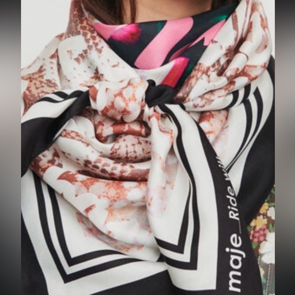 Maje Accessories - New-MAJE
Erose Large Silk Scarf In Multicolor